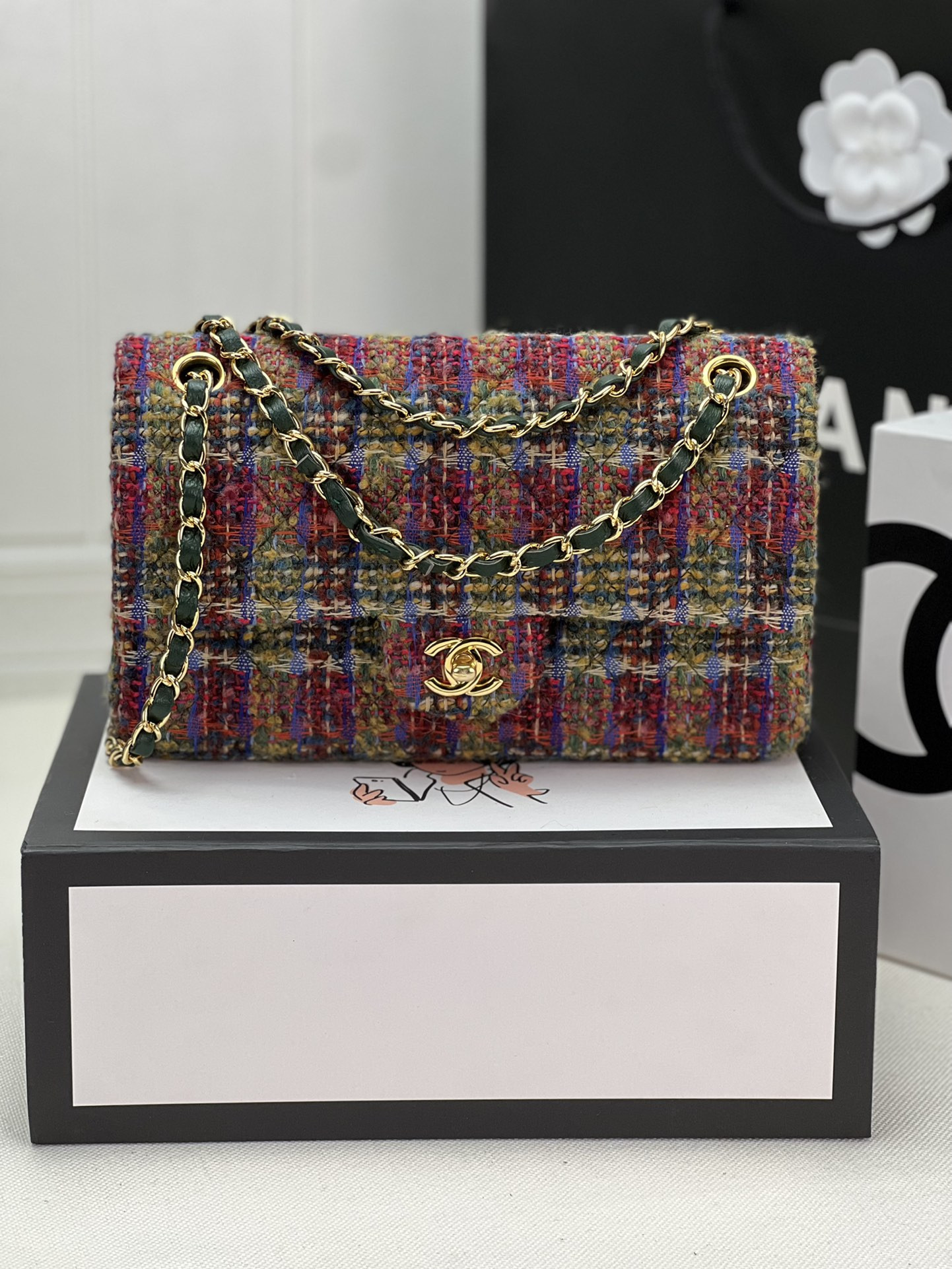 Ch**el CLASSIC 11.12 HANDBAG Tweed & Gold-Tone Metal   6 × 9.9 × 2.5 in