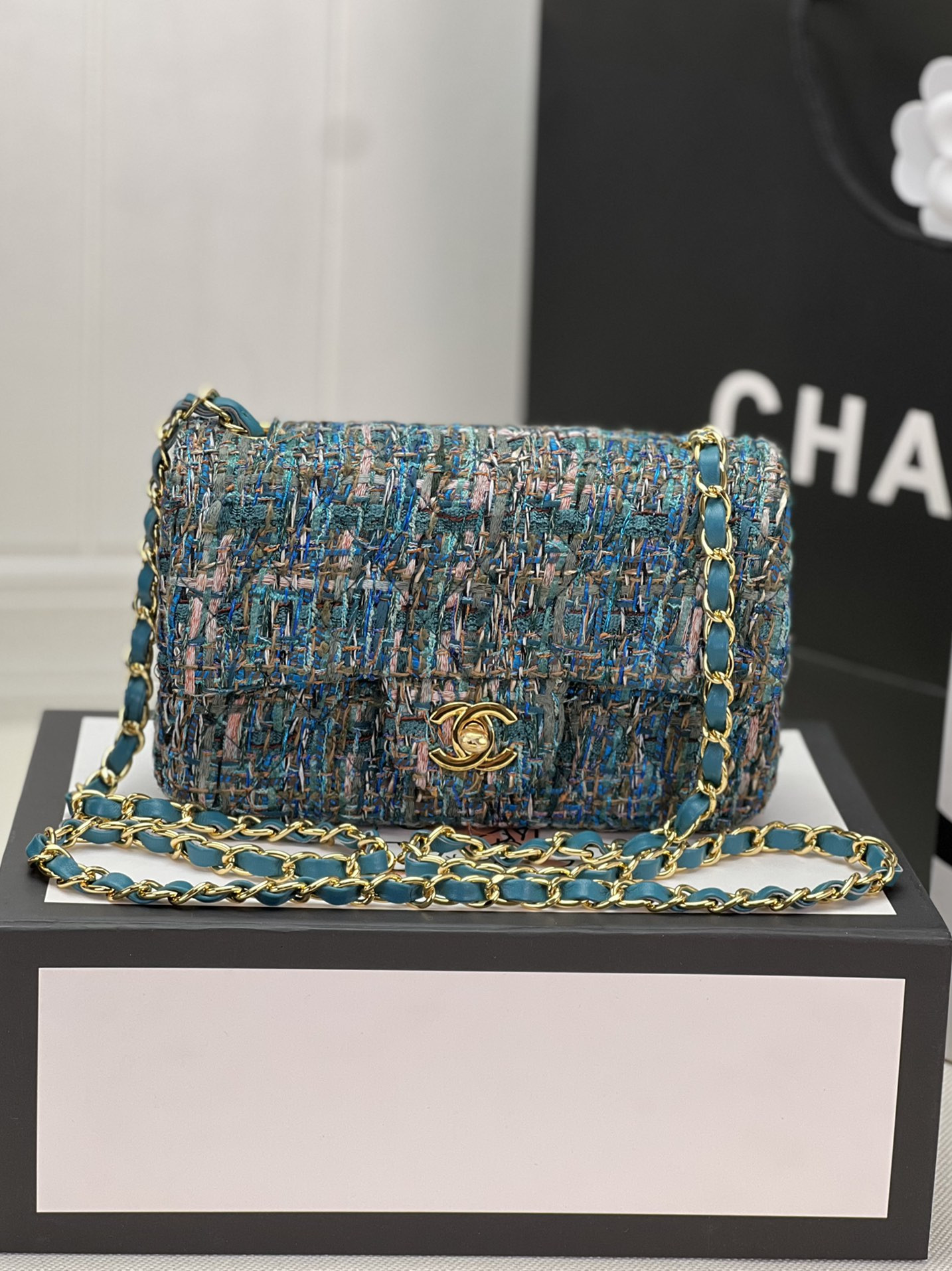 Ch**el MINI CLASSIC 11.12 HANDBAG Tweed & Gold-Tone Metal 4.7 × 7.8 × 2.3 in