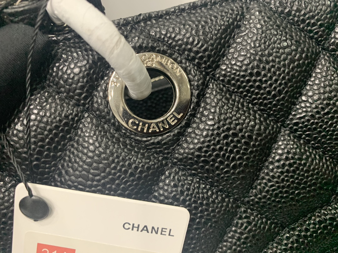 Ch**el GST CAVIAR LEATHER HARDWARE 24X33X13CM