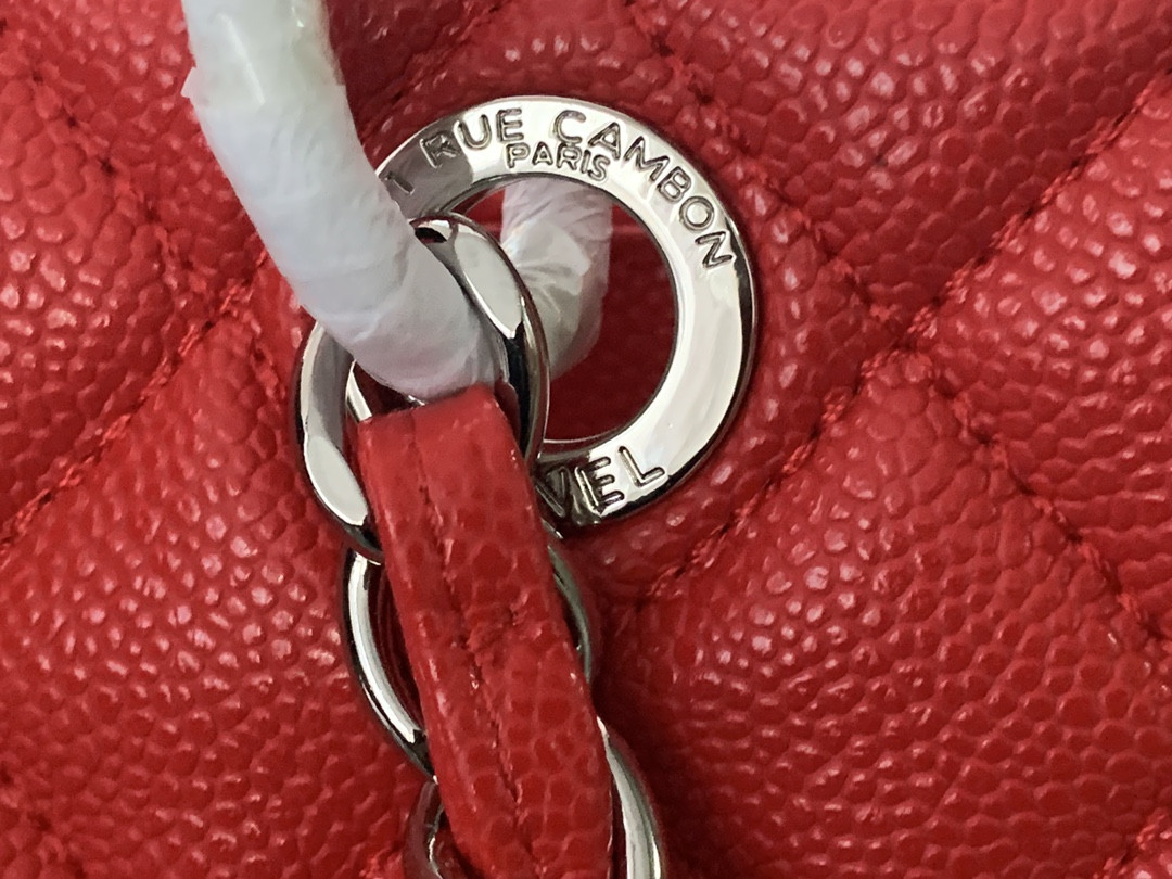 Ch**el GST CAVIAR LEATHER HARDWARE 24X33X13CM