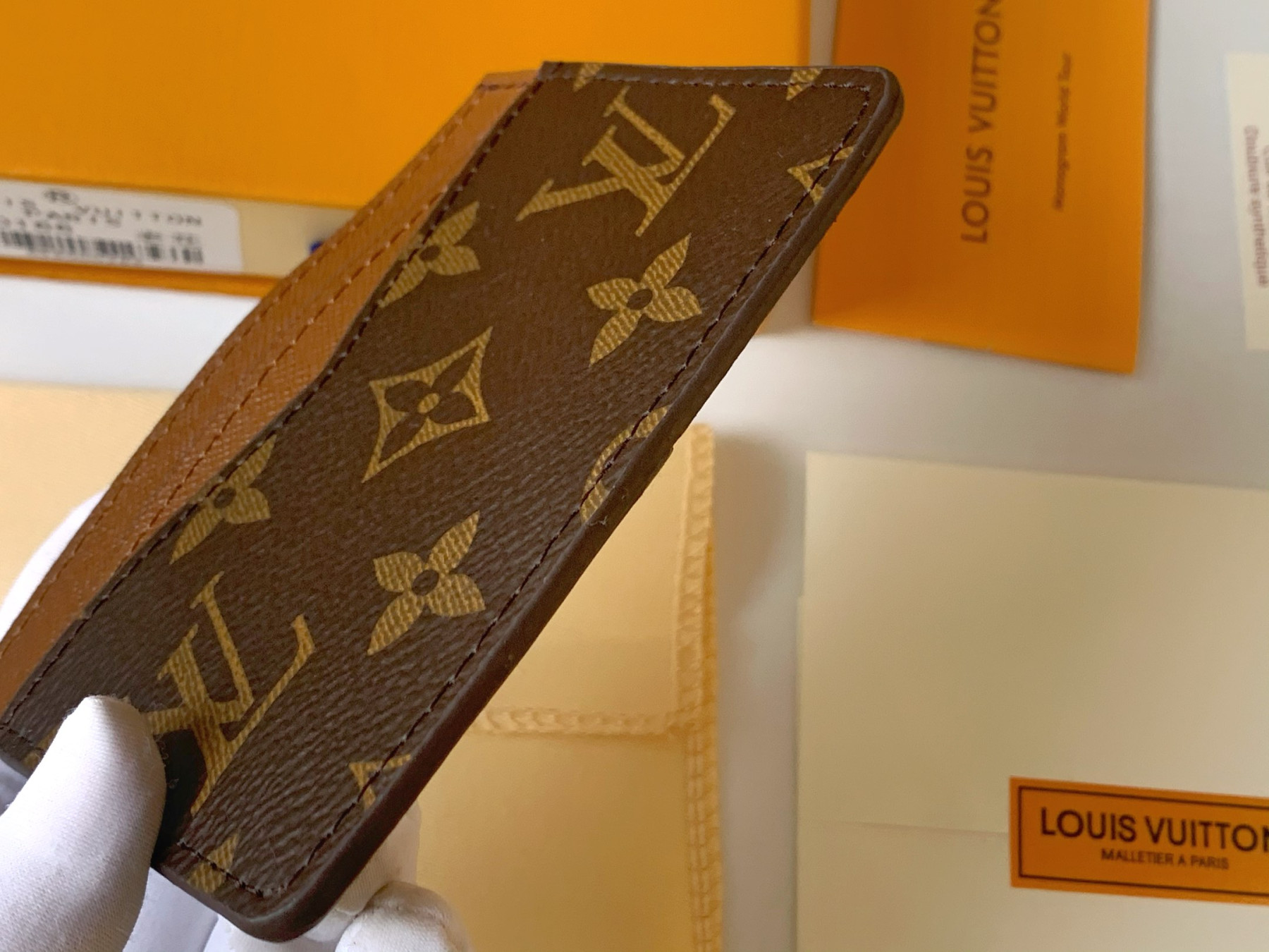 L0vis Vvtt0n LV Card Holder  8x11CM
