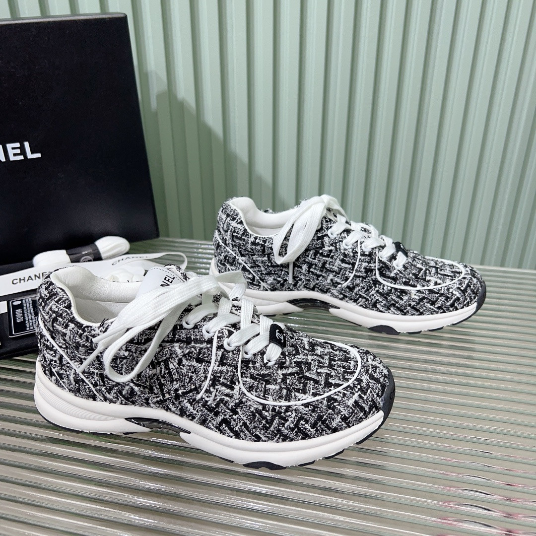 UA Ch**el SNEAKERS Tweed