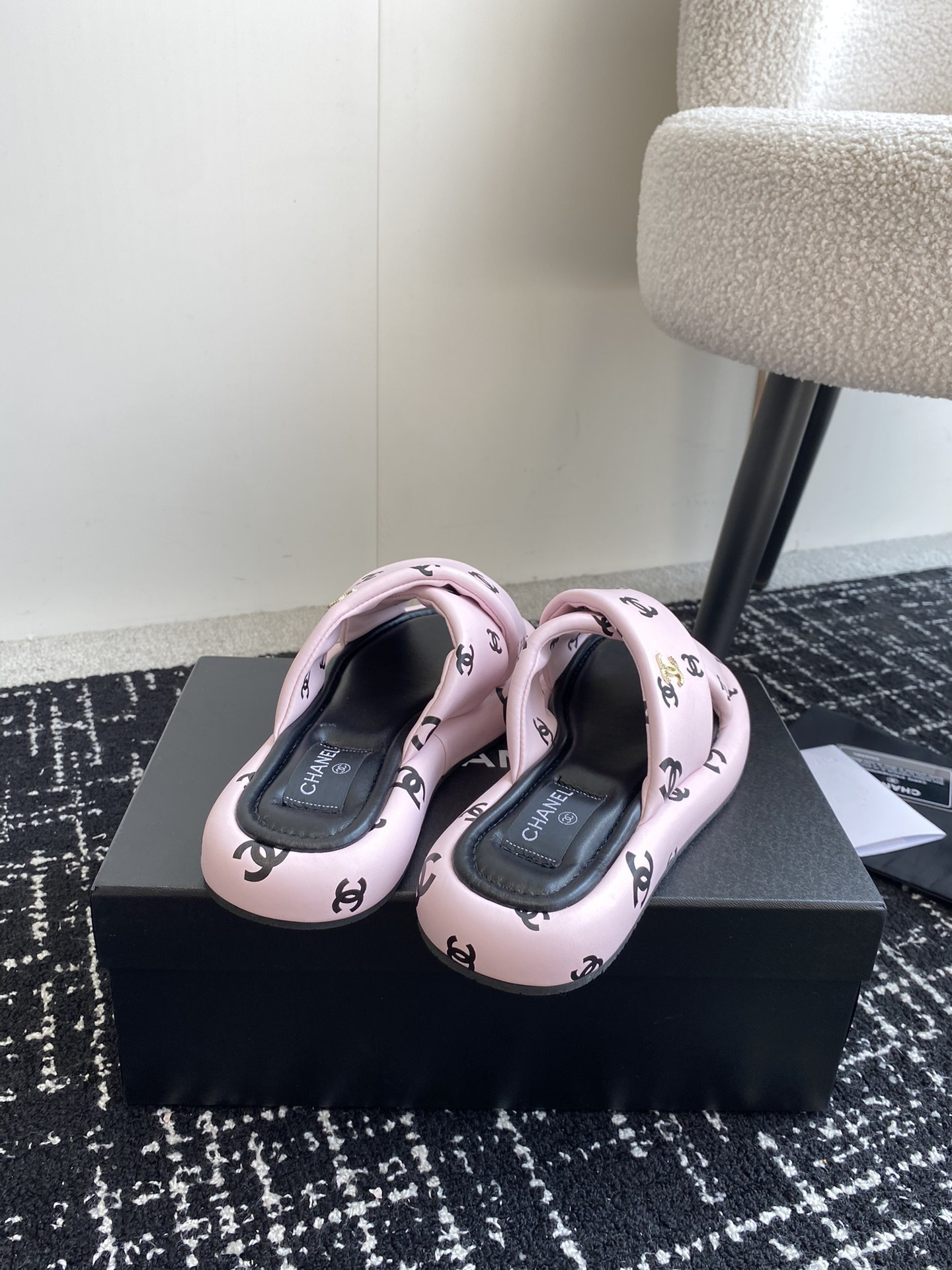 UA Ch**el SLIPPERS