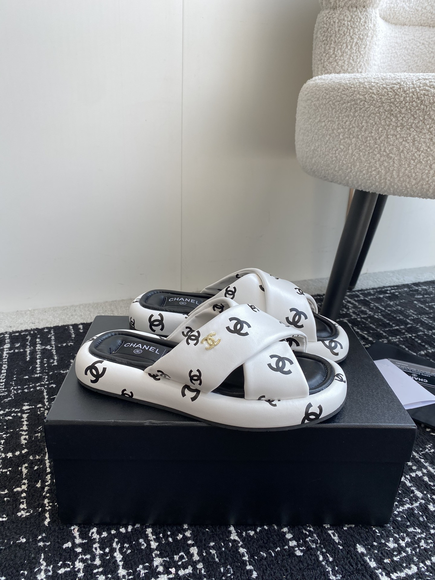 UA Ch**el SLIPPERS