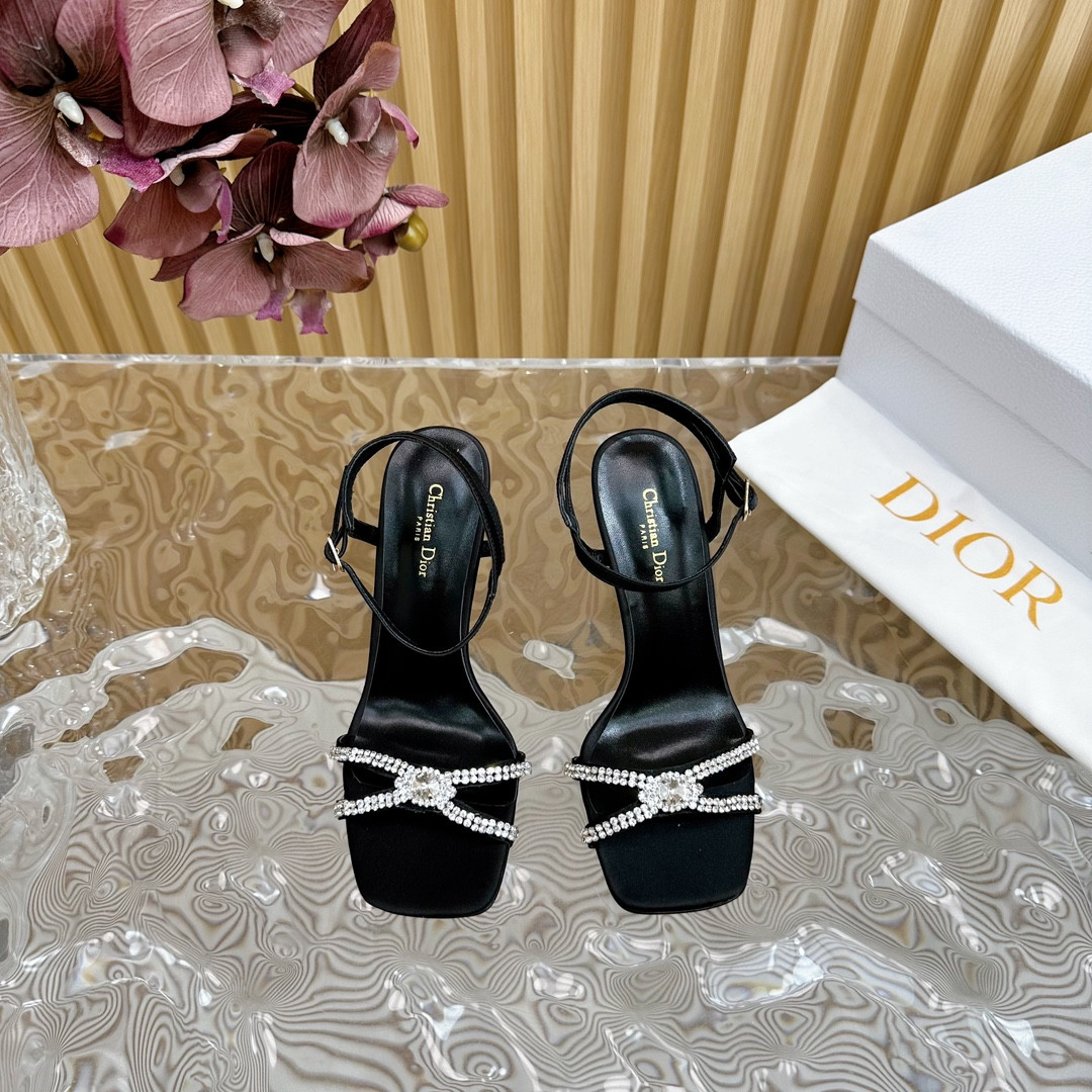 UA D10r Slingback Pump