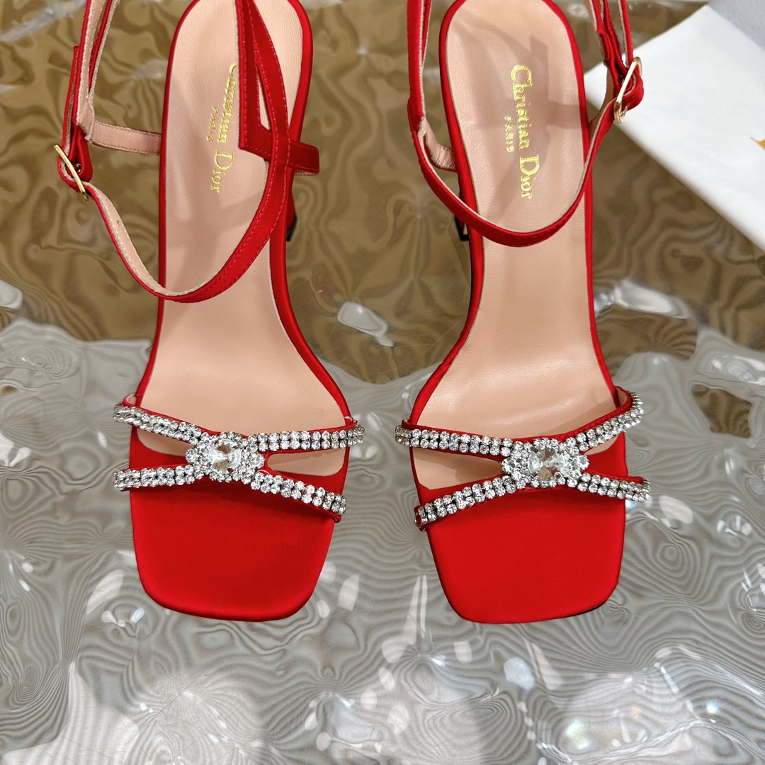 UA D10r Slingback Pump