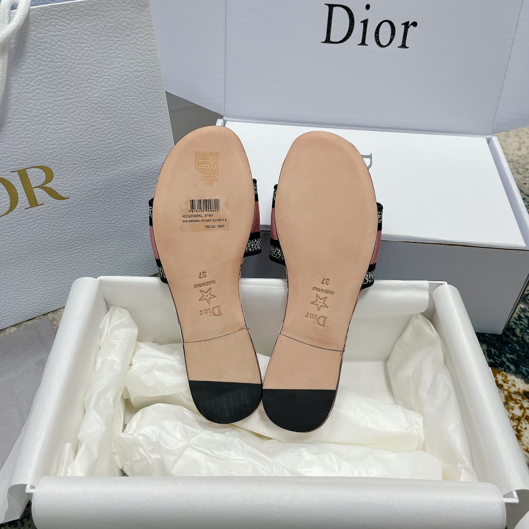 UA D10r Dway Slide
