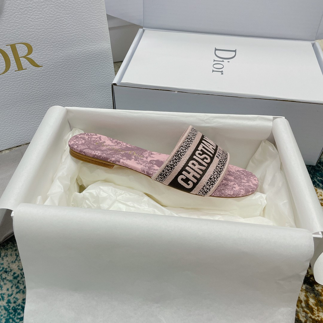 UA D10r Dway Slide