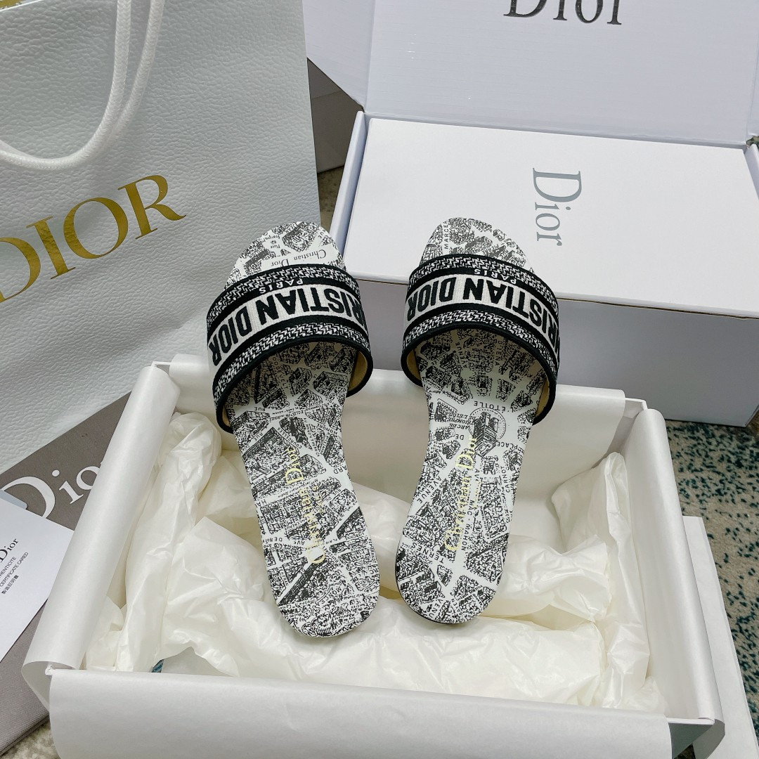 UA D10r Dway Slide