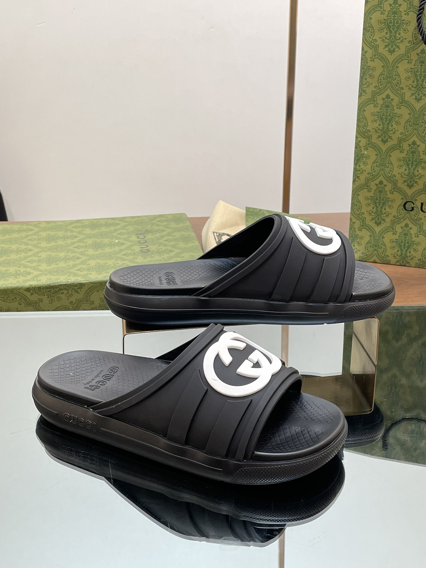 UA Gvc*1 INTERLOCKING G SLIDE SANDAL