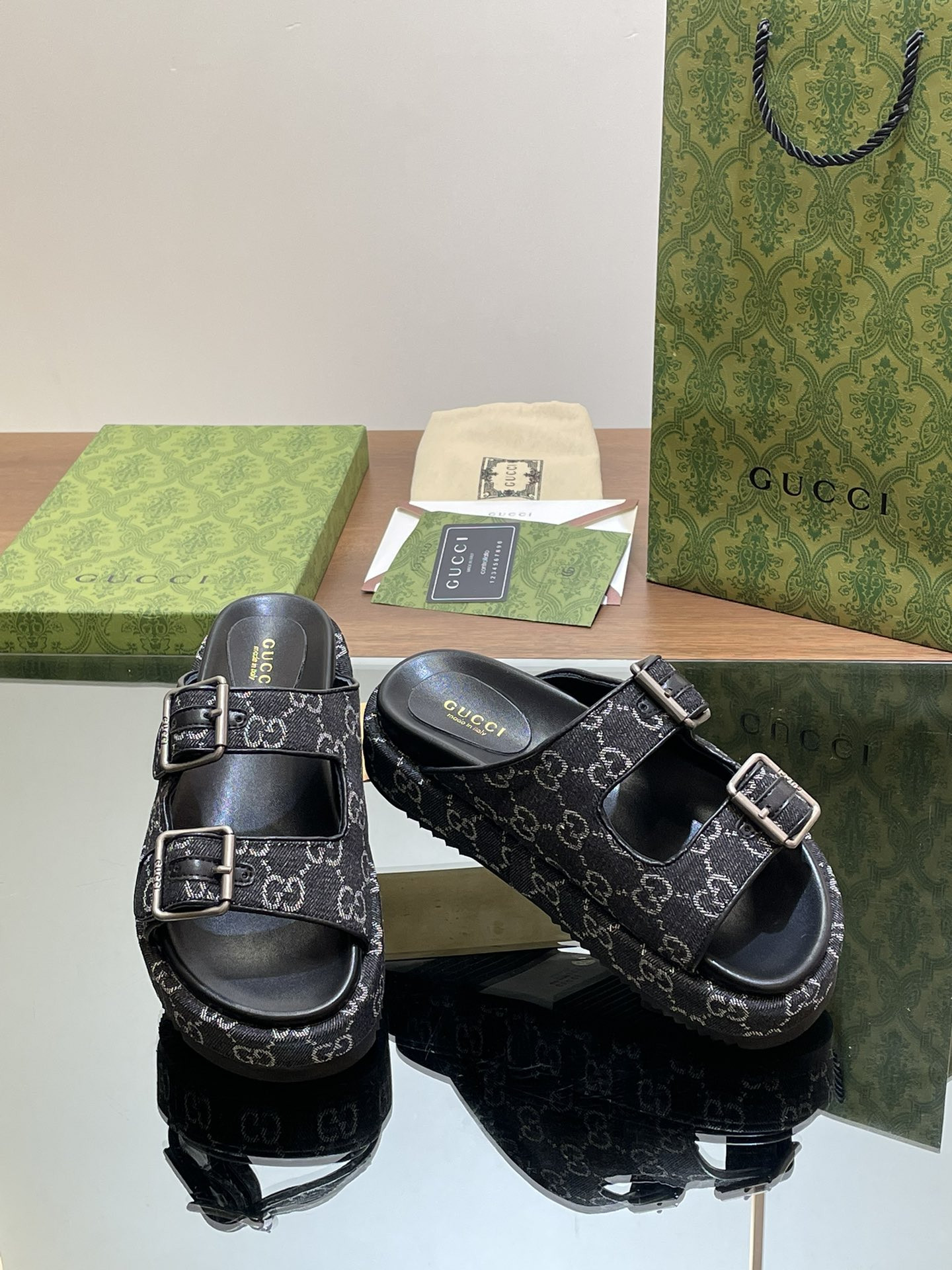 UA Gvc*1 SANDAL WITH DOUBLE G