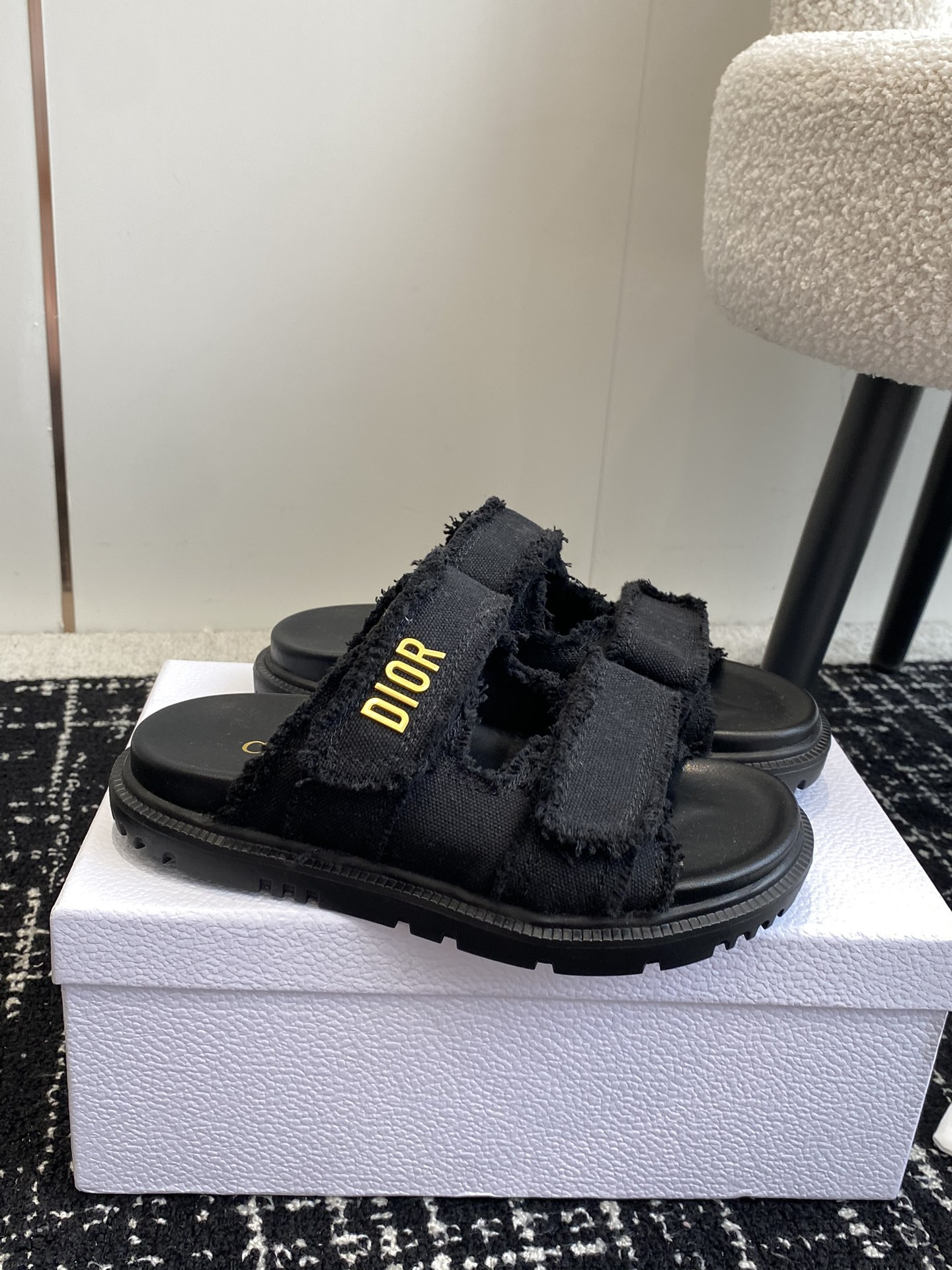 UA D10ract Slide