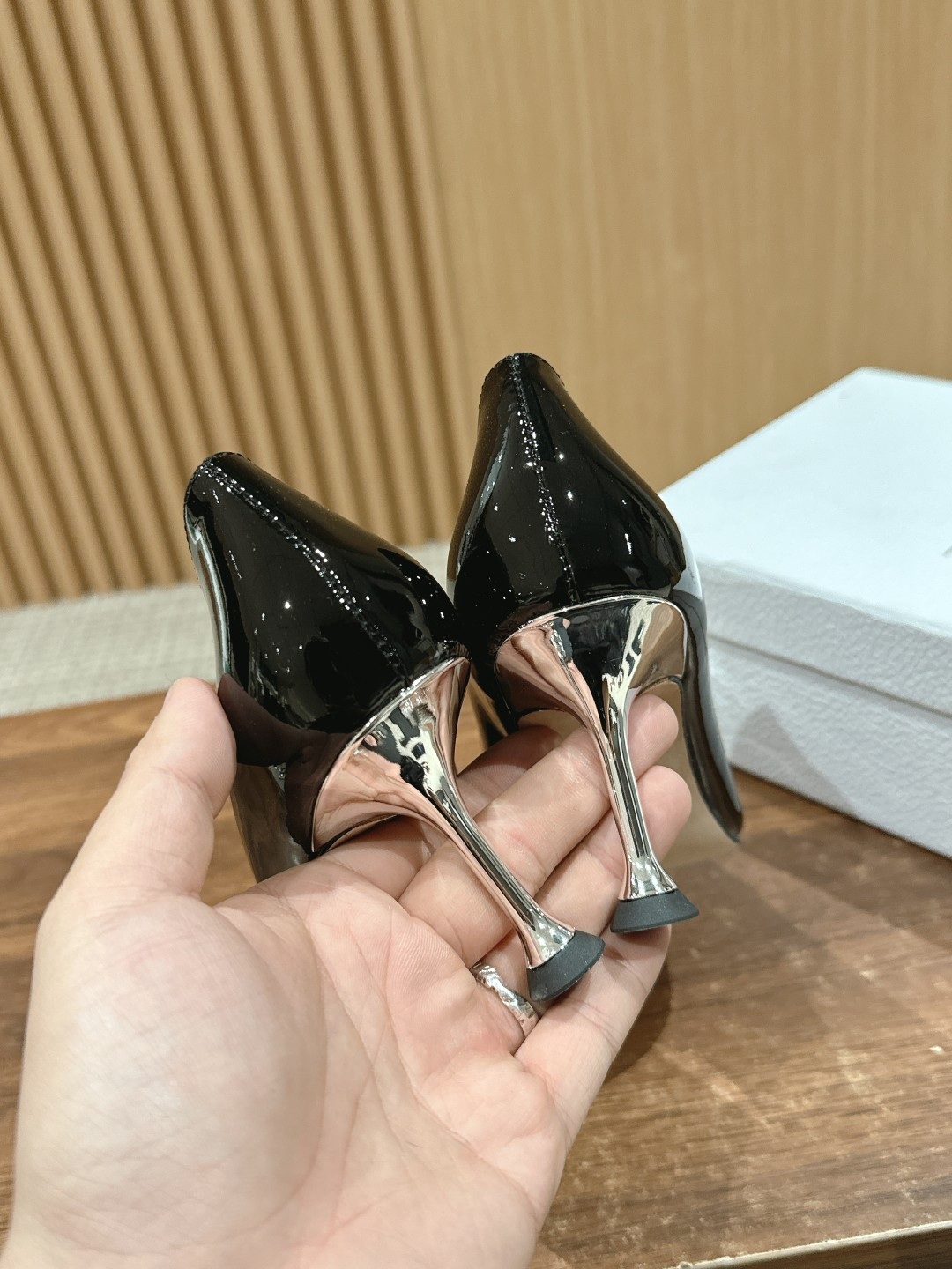 UA Chr1st1an D10r La Parusienne Pump
