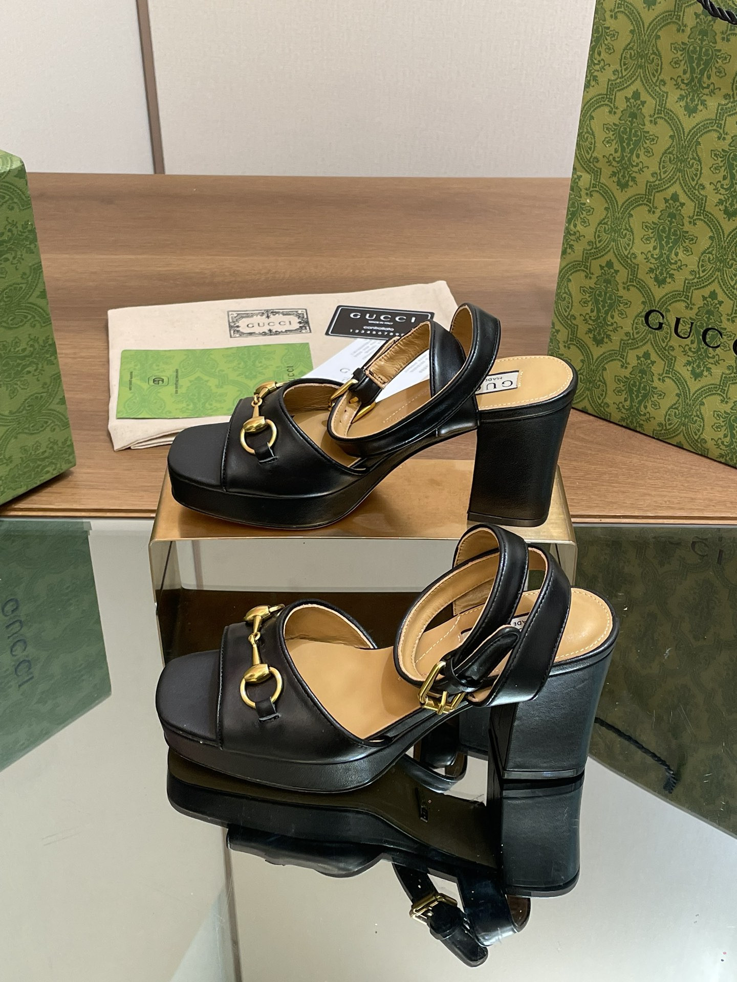 UA Gvc*1 HORSEBIT PLATFORM SANDAL