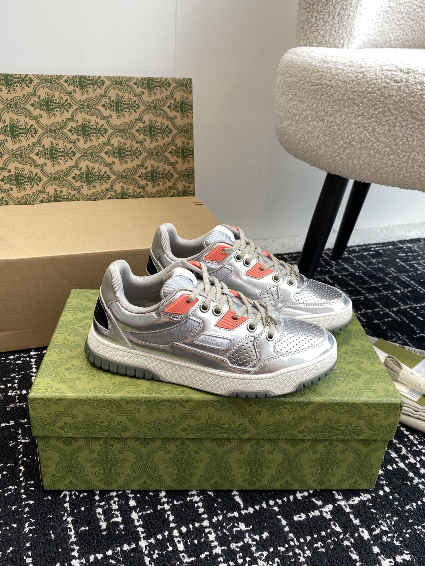 UA Gvc*1 Low-Top SNEAKER
