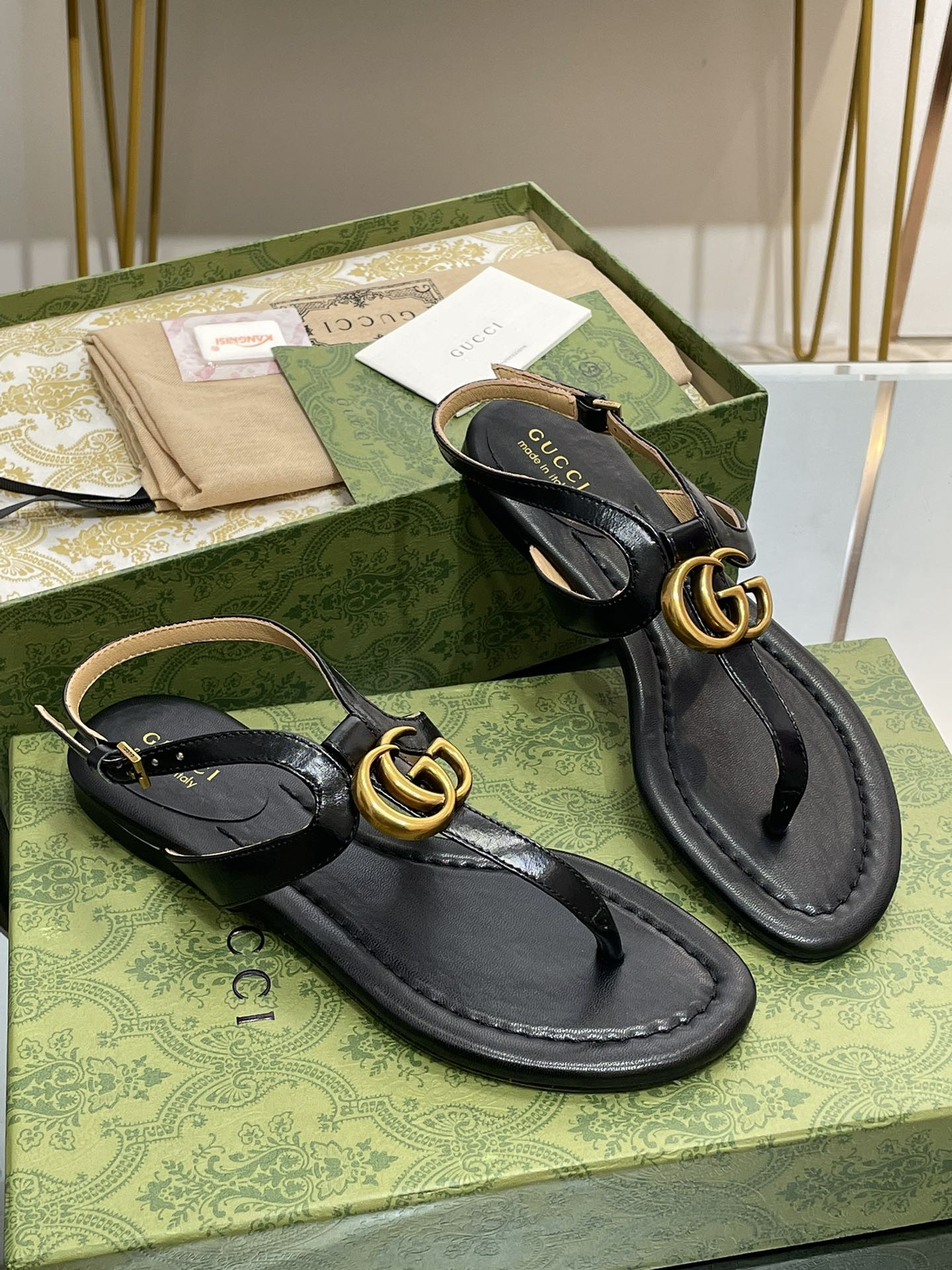 UA Gvc*1 WOMEN'S DOUBLE G THONG SANDAL