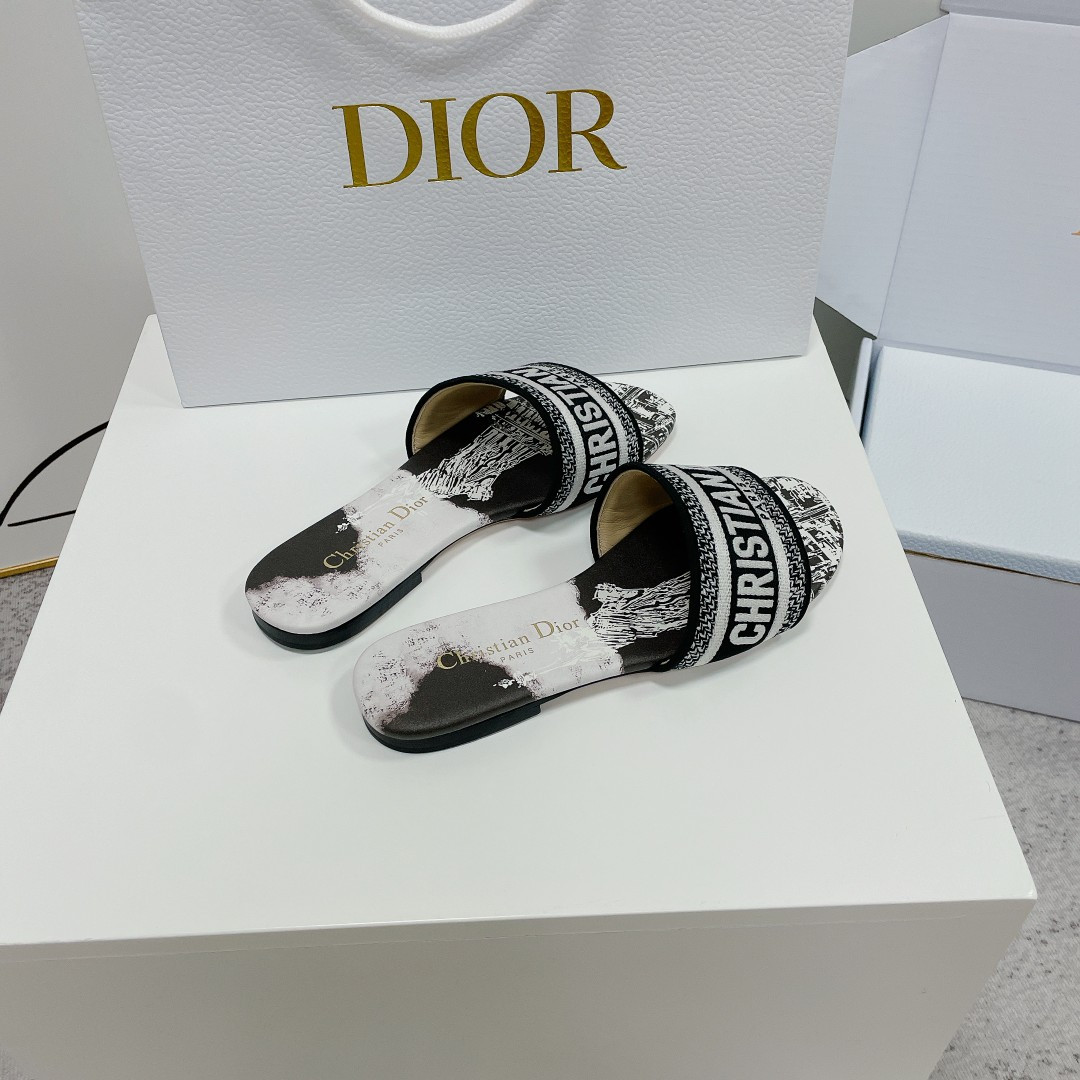 UA D10r Dway Slide