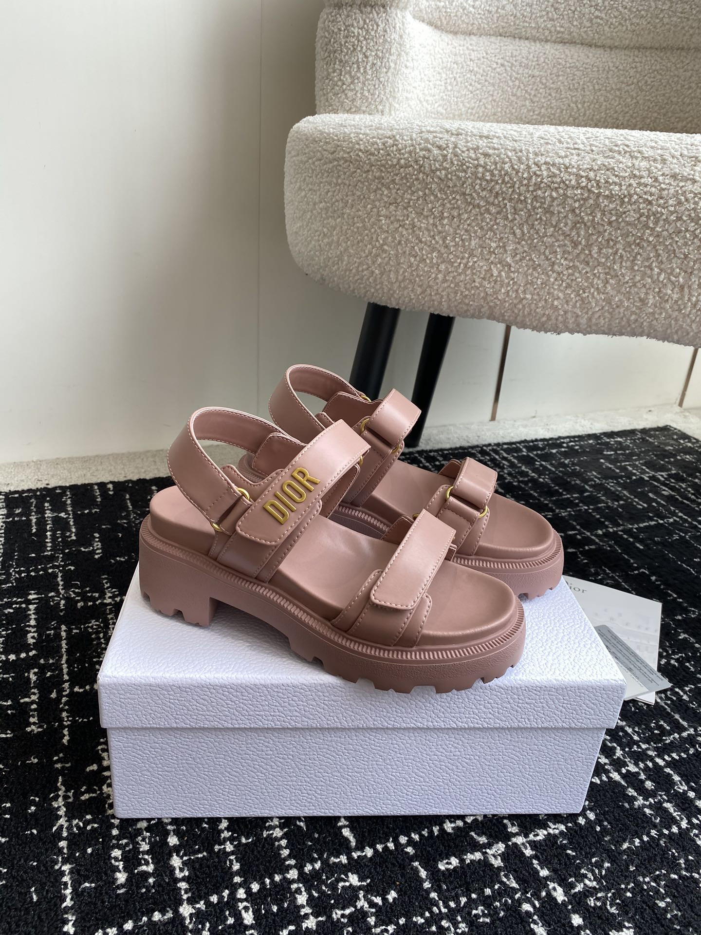 UA D10ract Platform Sandal