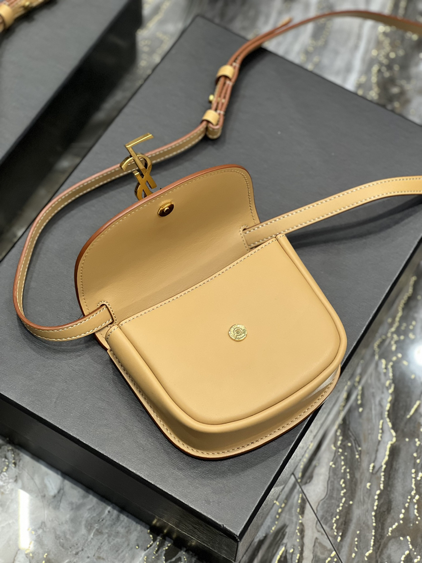 Y51 KAIA SMALL SATCHEL IN SMOOTH LEATHER 15x14x4.5cm