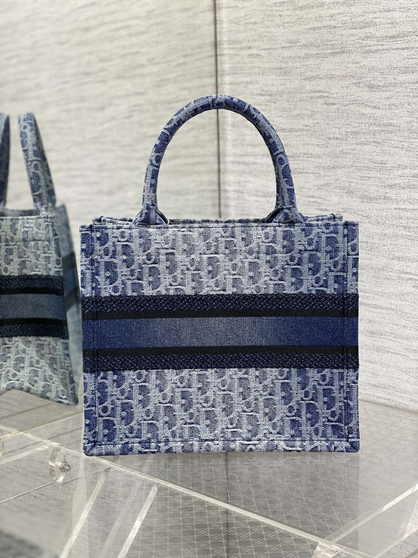 large d10r book tote blue De*1m d10r oblique jacquard 26x8x22cm