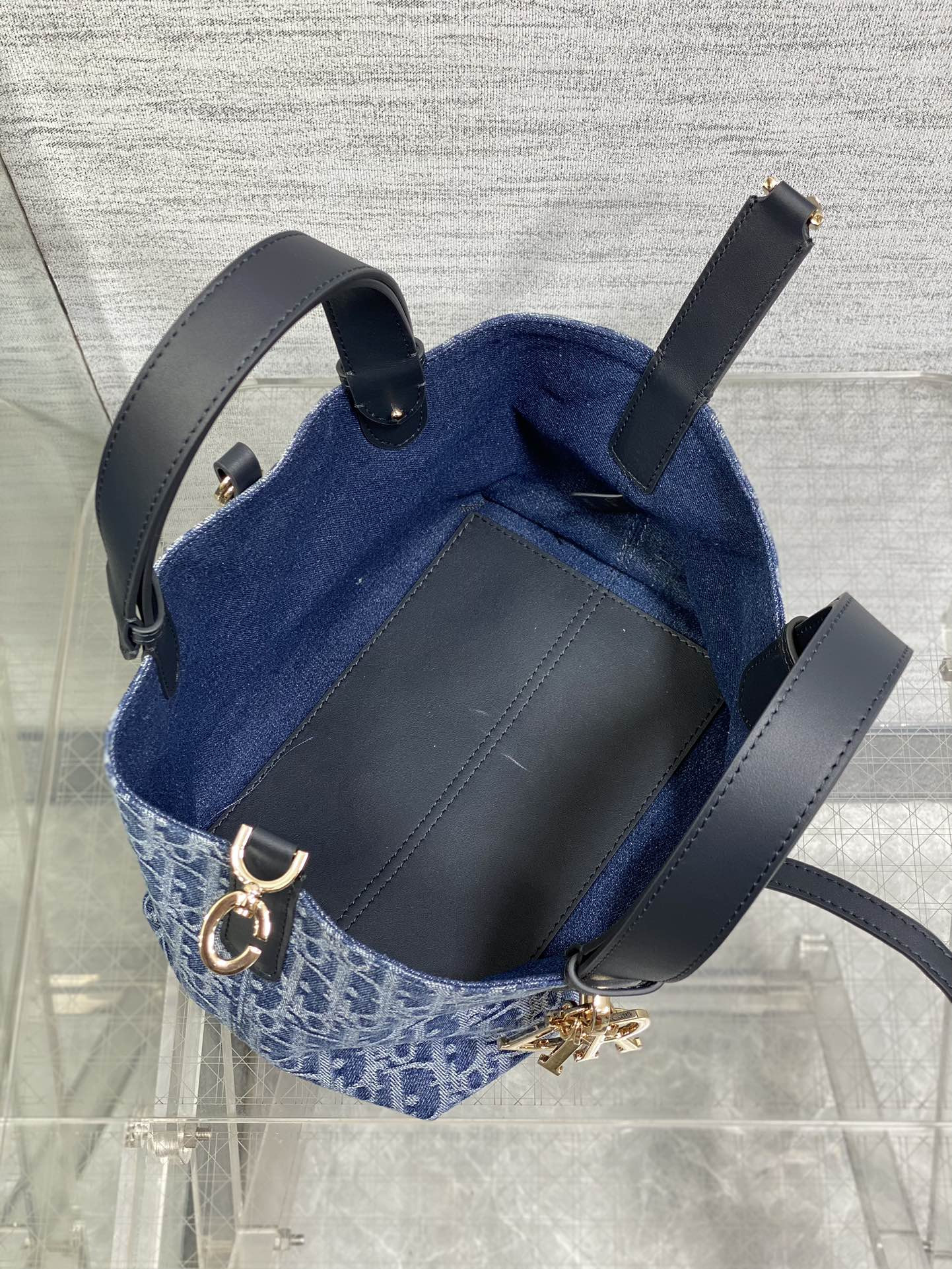 small d10r toujours bag  blue De*1m d10r oblique jacquard 23 x15 x15cm