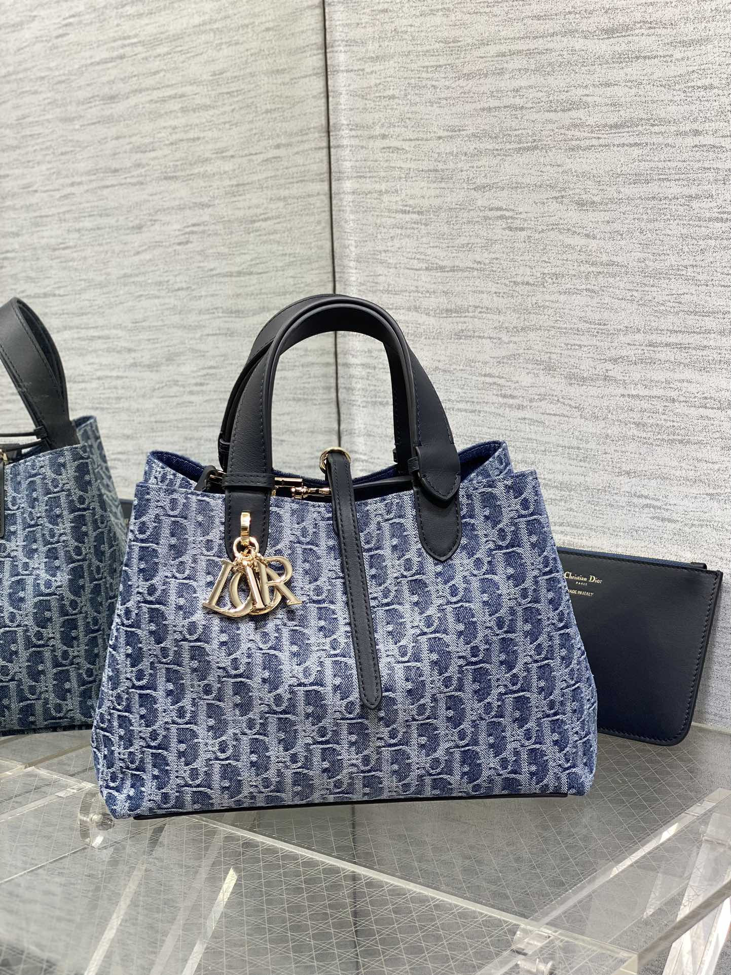 medium d10r toujours bag blue De*1m d10r oblique jacquard 28.5 x 21.5 x 17 cm
