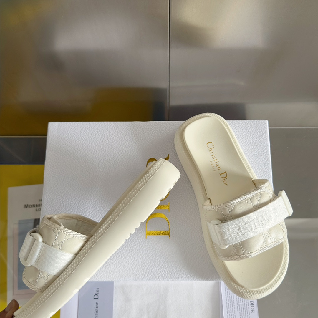 UA D10riviera Dio(r)evolution Slide White