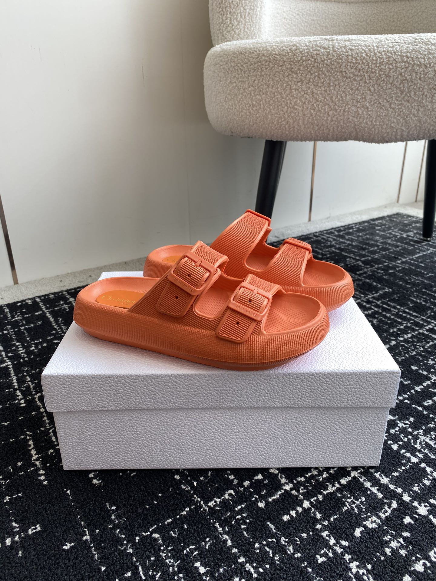 UA D10r Slide