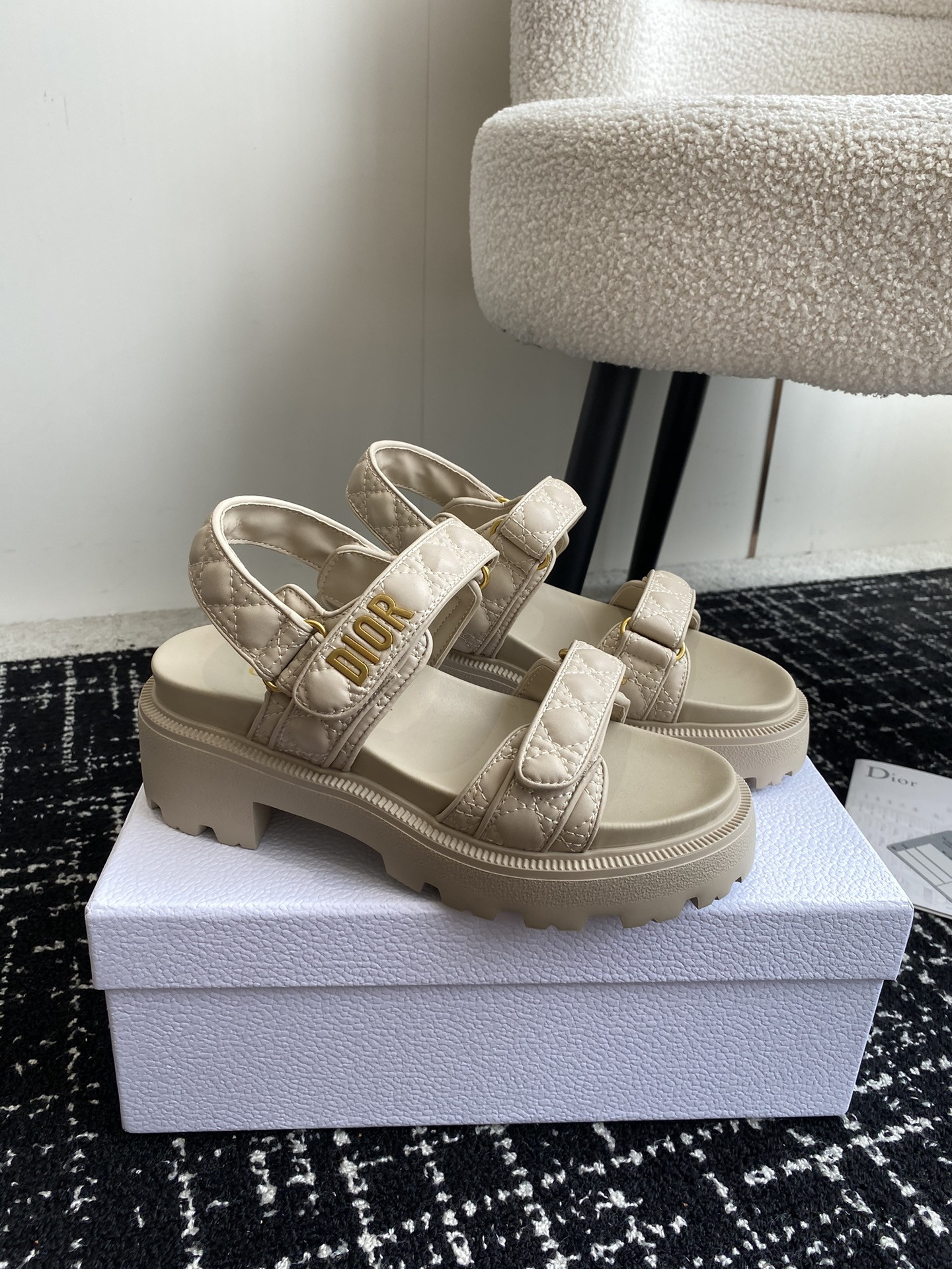 UA D10ract Platform Sandal