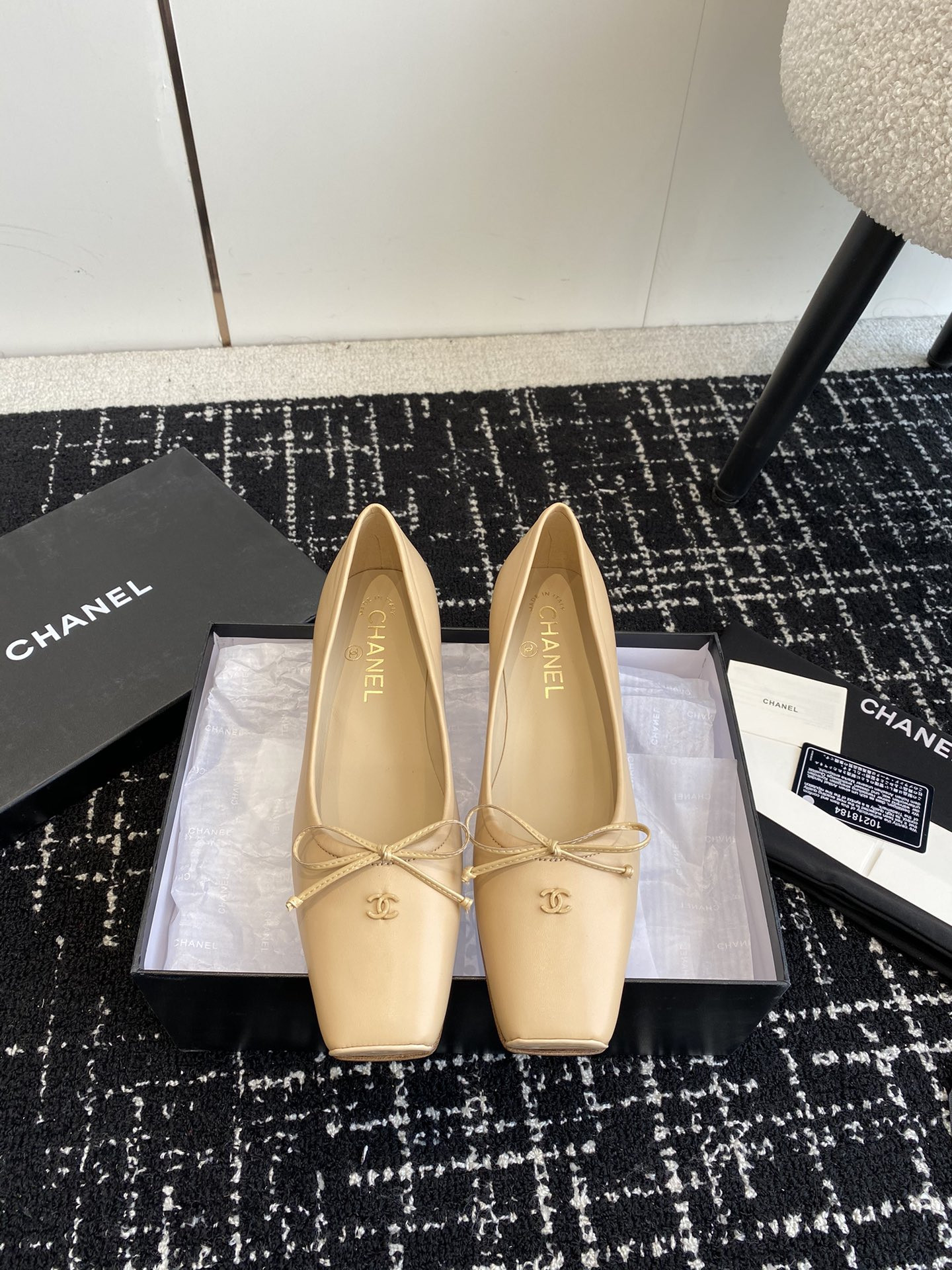 UA Ch**el VINTAGE BALLET FLATS