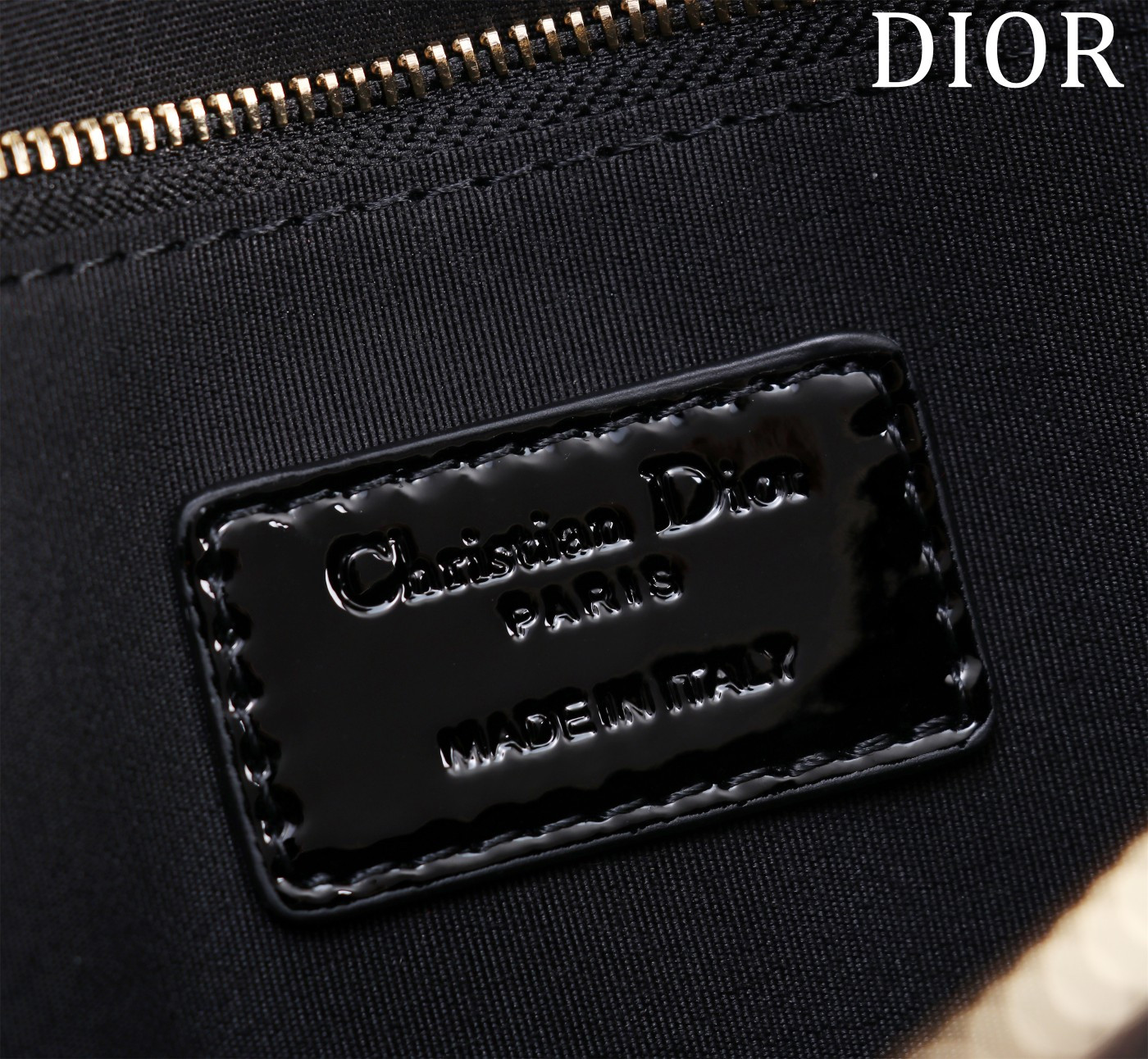 Large D10r Caro Daily Pouch 30 x 21.5 cm