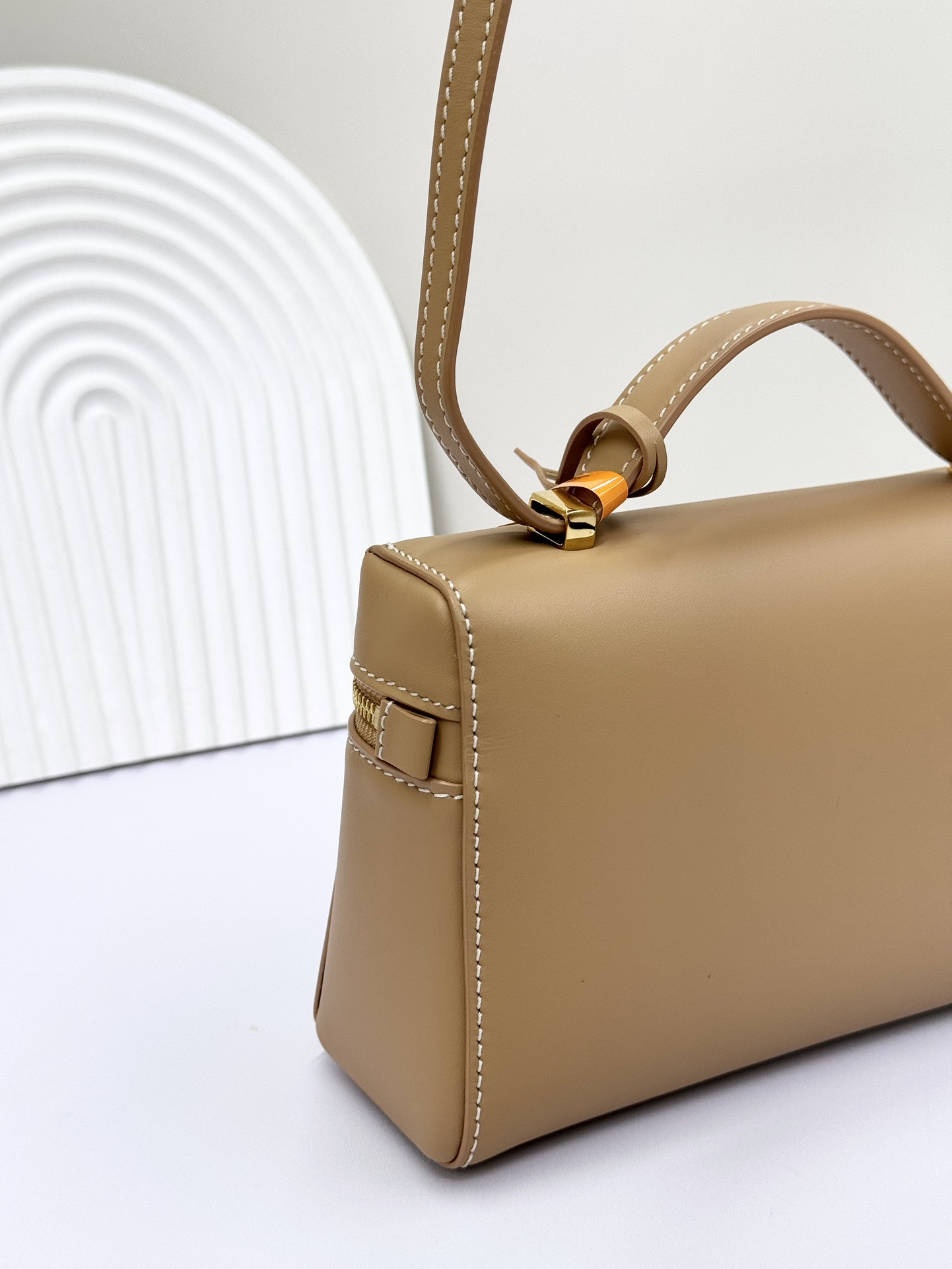 L0r0 P1ana Extra Pocket L19 11 x 19 x 6.5 cm