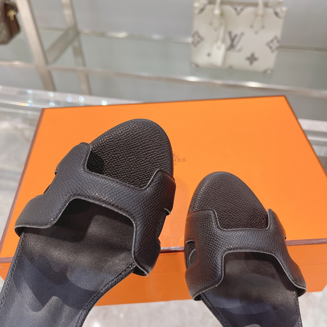 UA H**me5 Heeled Sandal