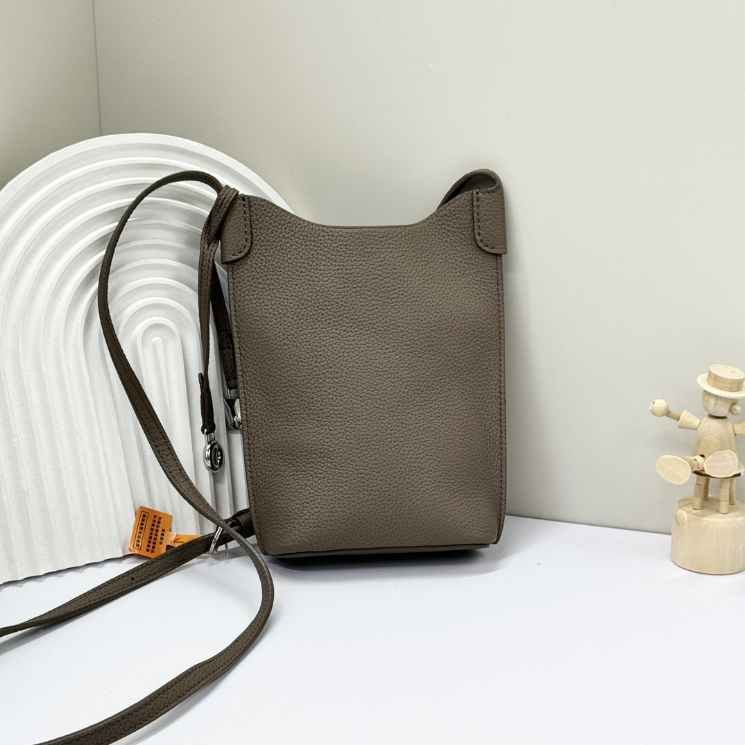 L0r0 P1ana Mini Bale Bag Calfskin 20x15x4cm