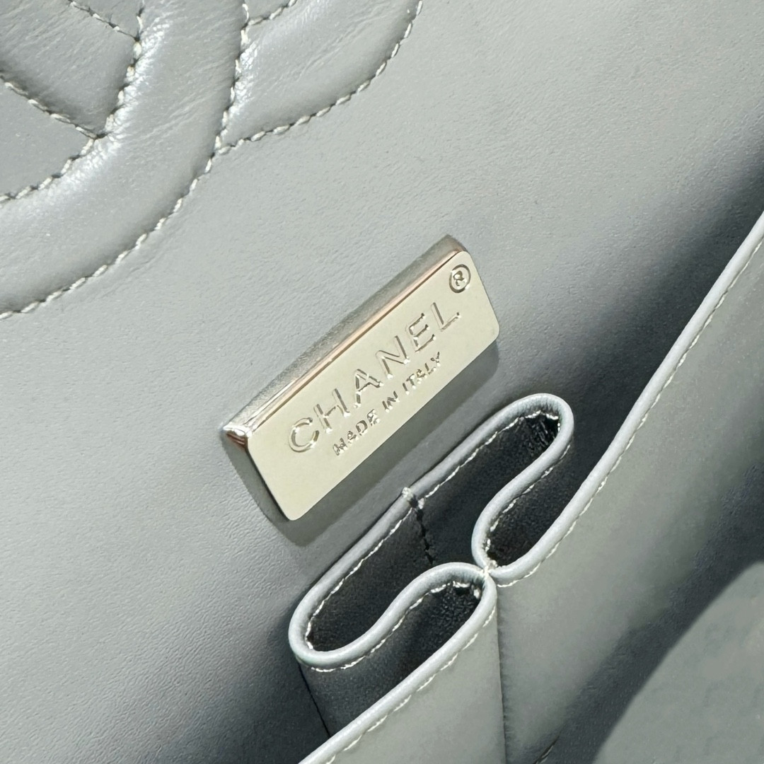 Ch**el Classic Flap Bag The Métiers d