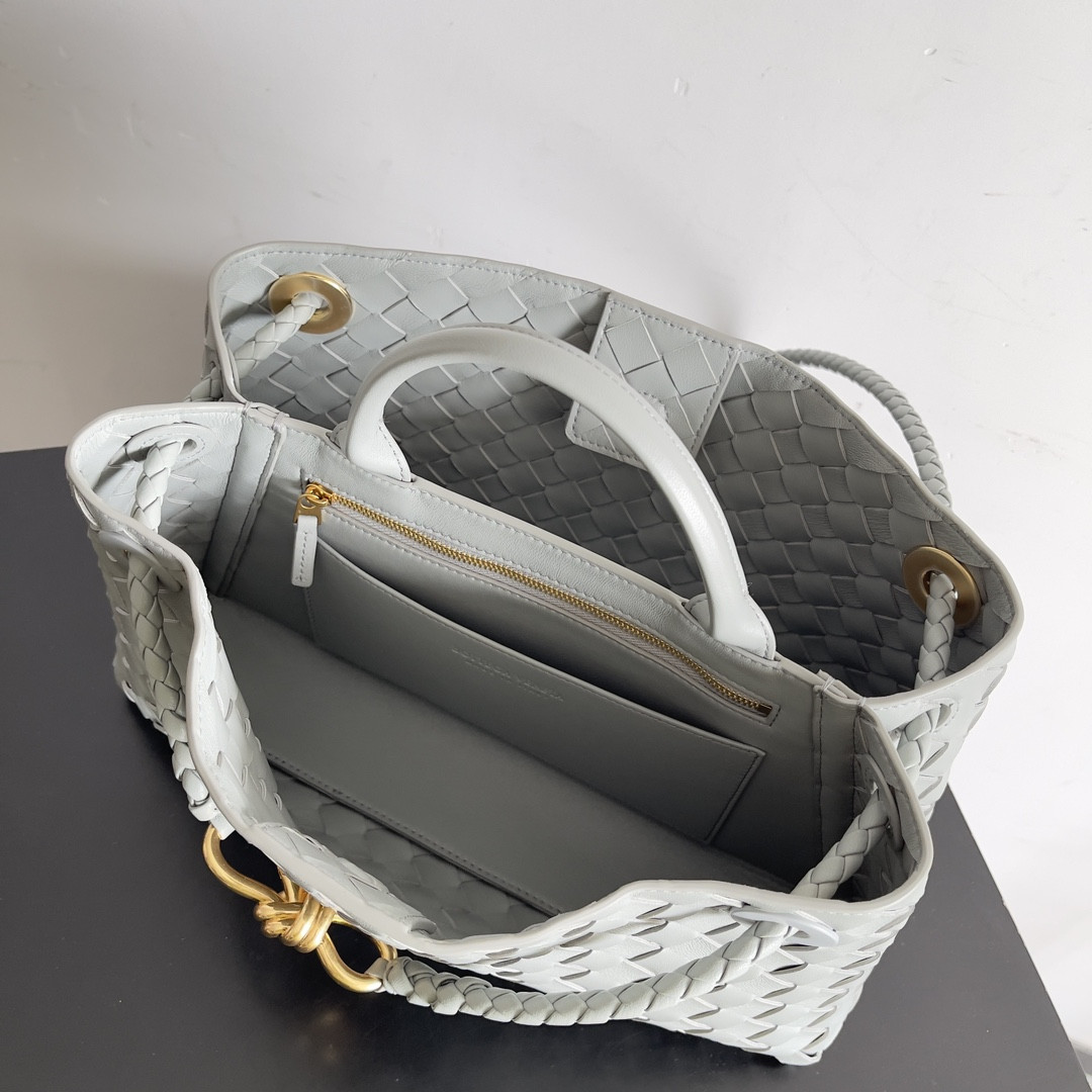 B0tt*ga Ven*ta East-West Andiamo 29x10x18CM