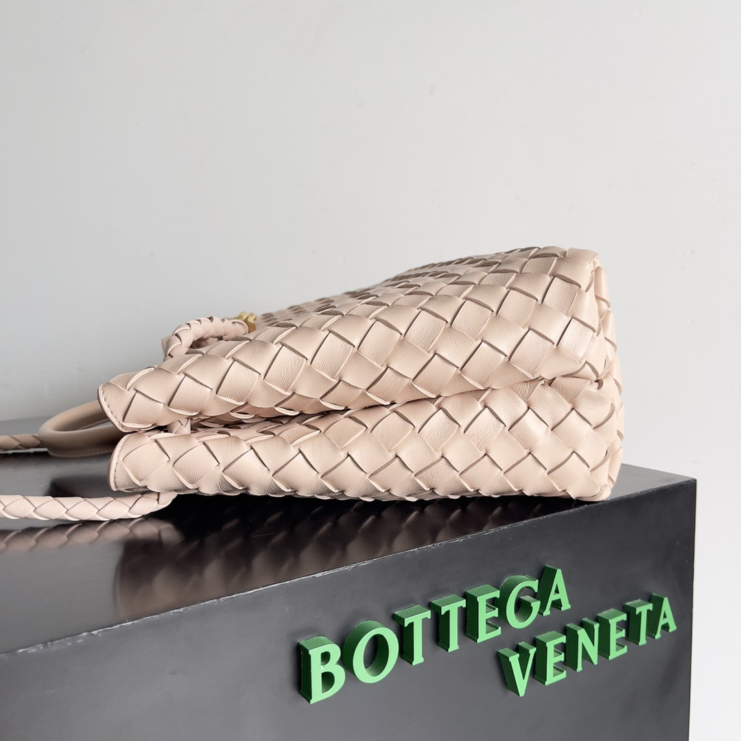 B0tt*ga Ven*ta Medium Andiamo 32x25x11CM