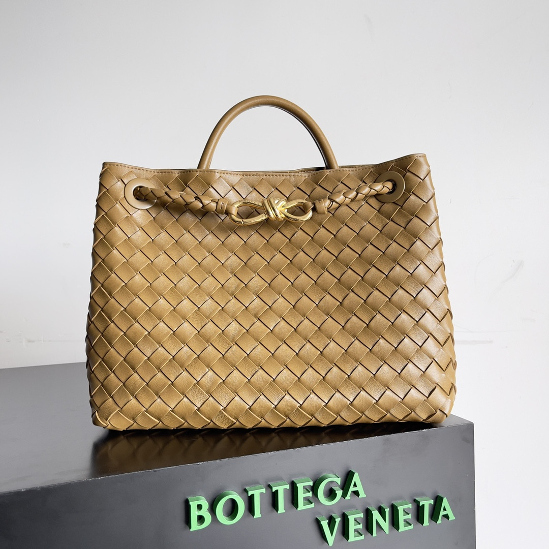 B0tt*ga Ven*ta Medium Andiamo 32x25x11CM