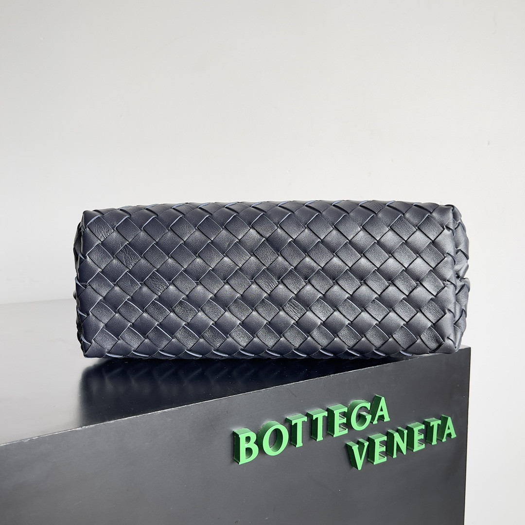 B0tt*ga Ven*ta Medium Andiamo 32x25x11CM