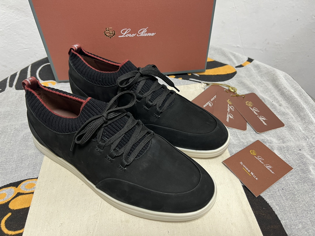 UA L0r0 P1ana Soho Walk Sneaker