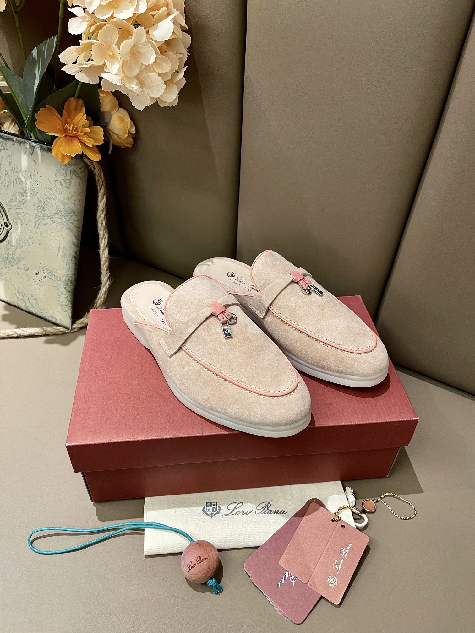 UA L0r0 P1ana Babouche Charms Walk Loafers