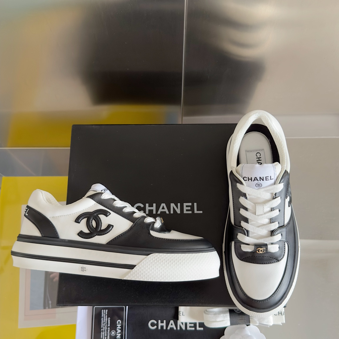 UA Ch**el SNEAKER