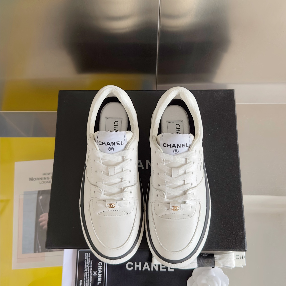 UA Ch**el SNEAKER