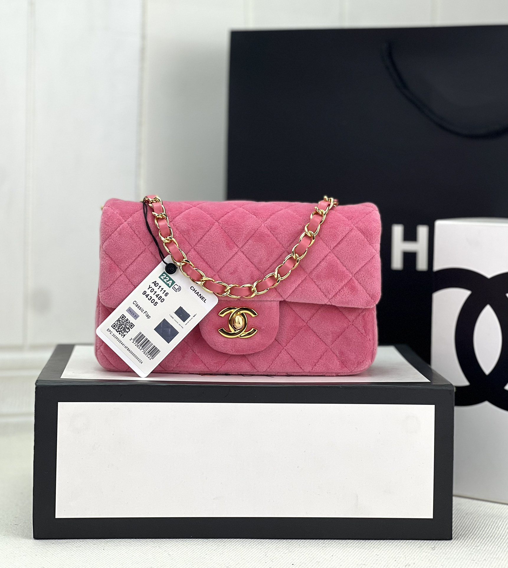 Ch**el Classic Flap Bag 20cm