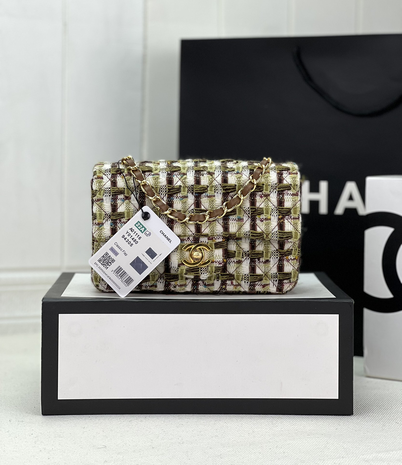 Ch**el Classic Flap Bag 20cm