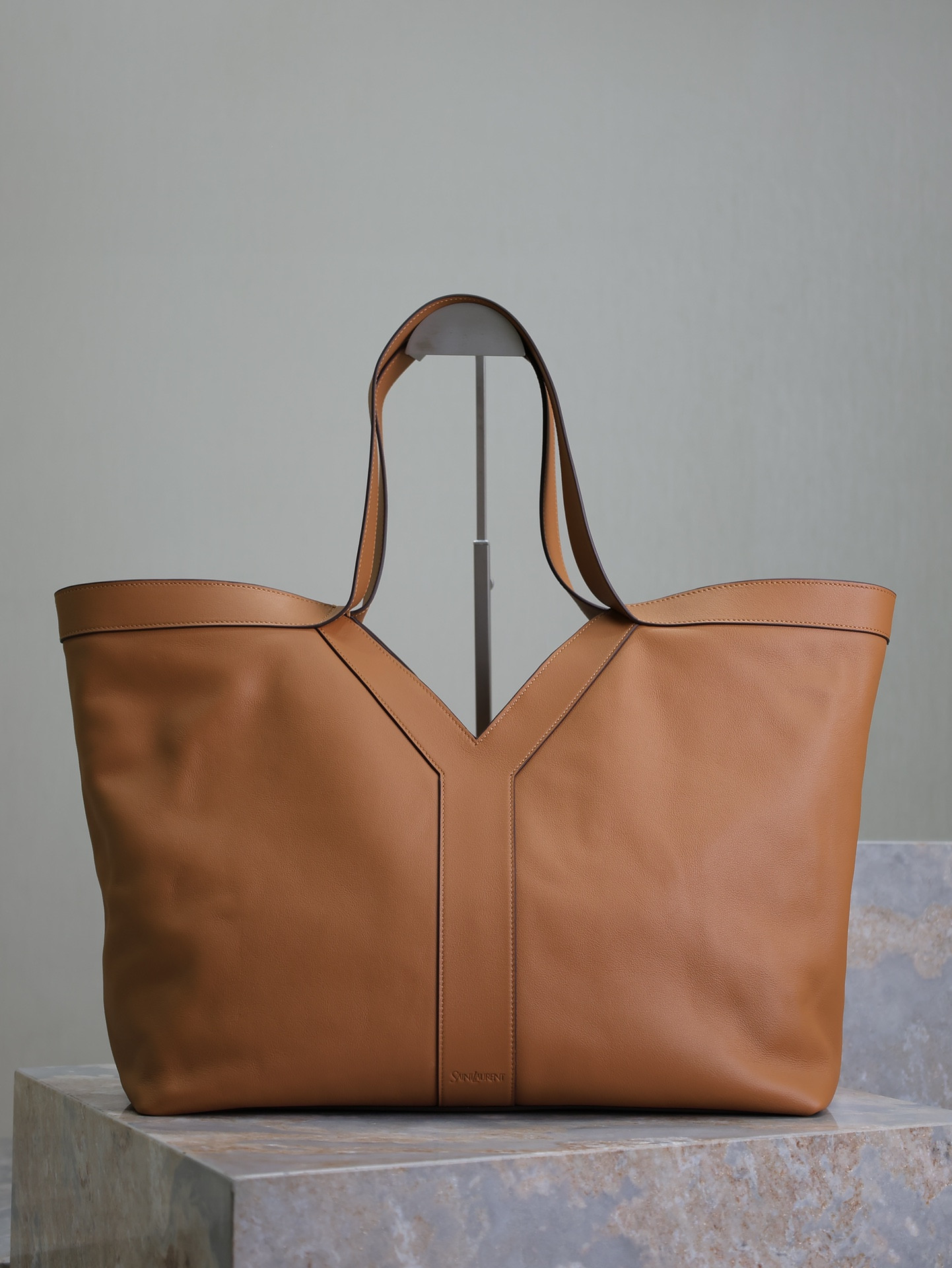 Y51 WHY TOTE 38 39x34x22cm