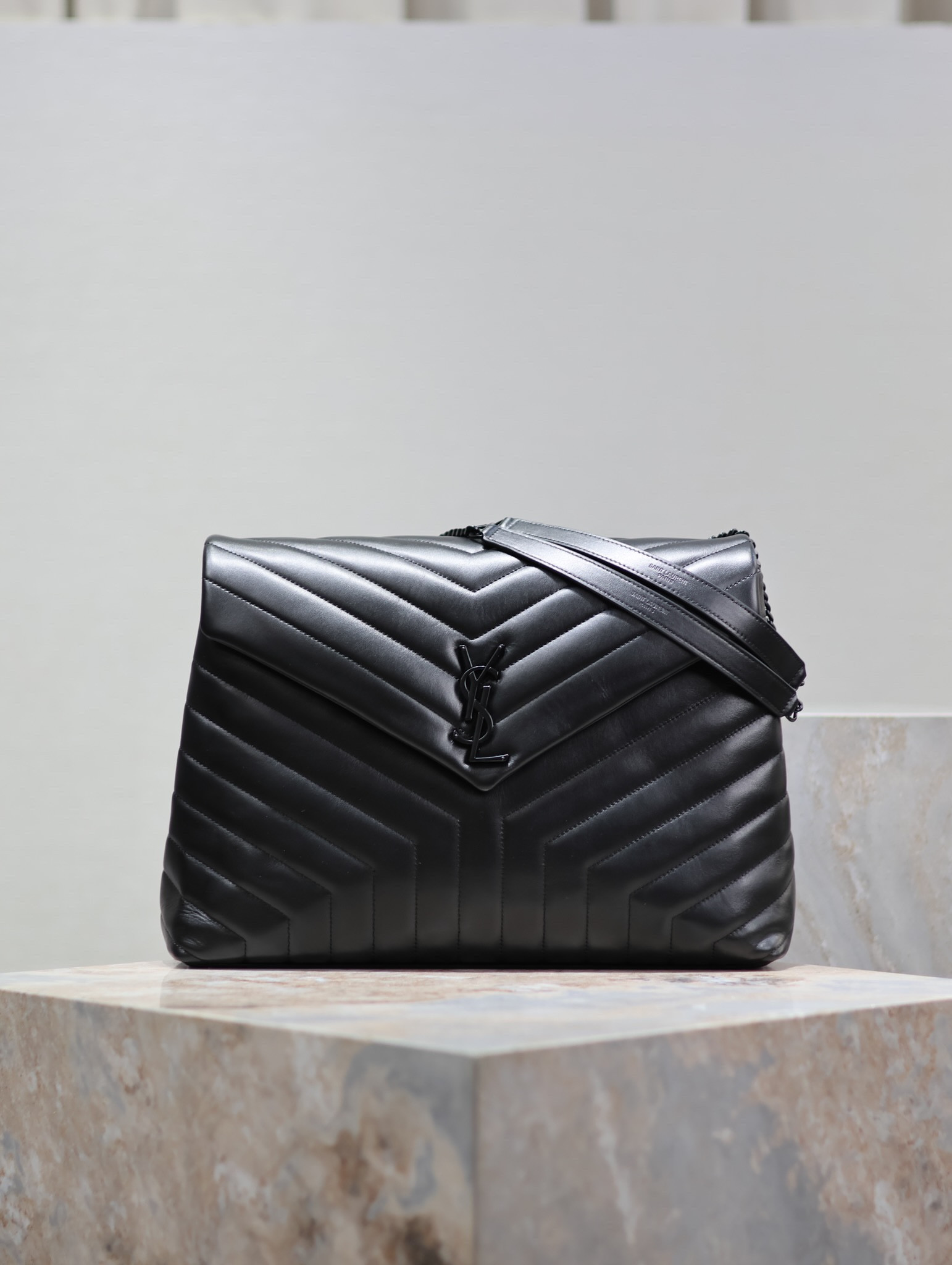 Y51 LouLou 36×27×14cm