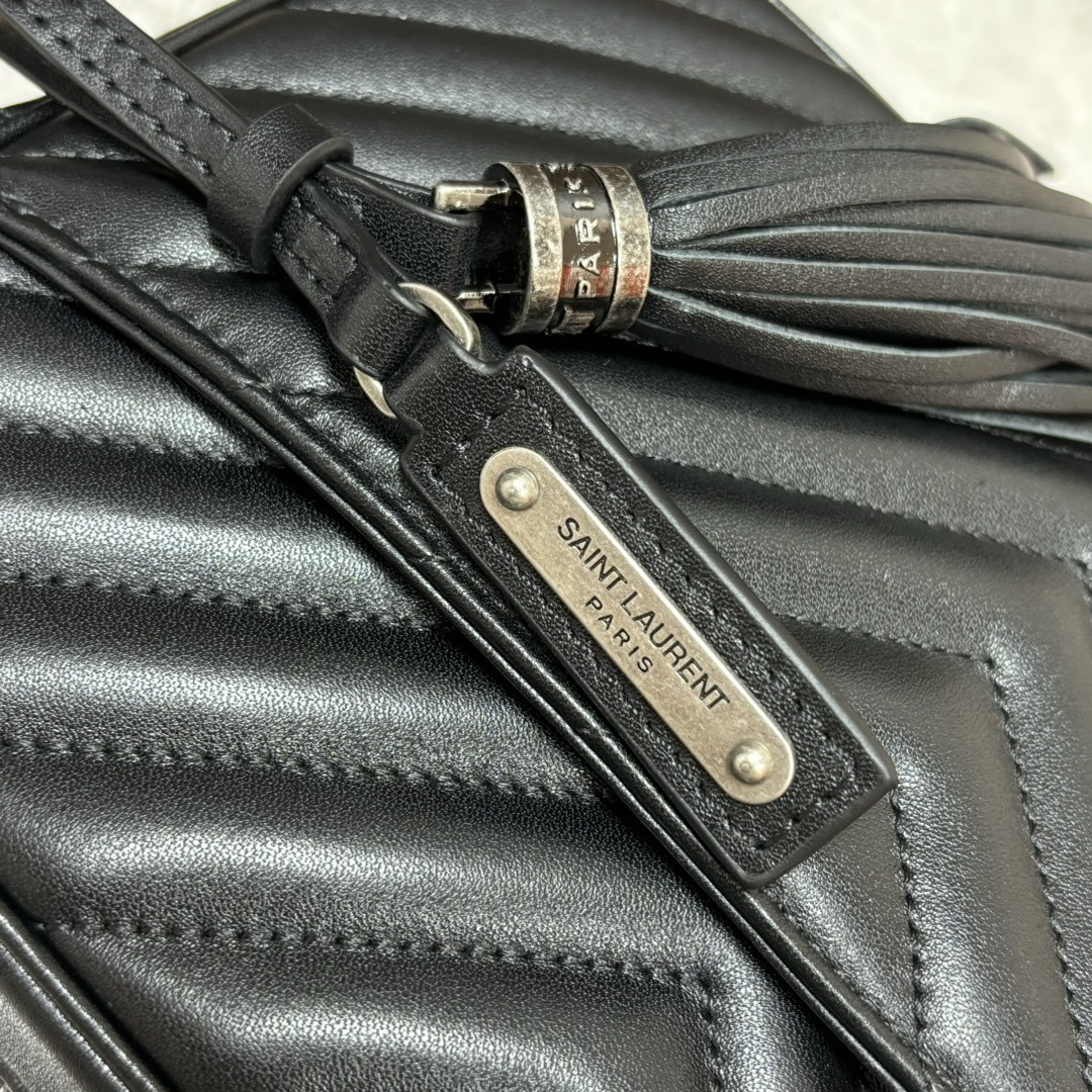 Y51 LOU camera bag in quilted leather 23x16x6cm