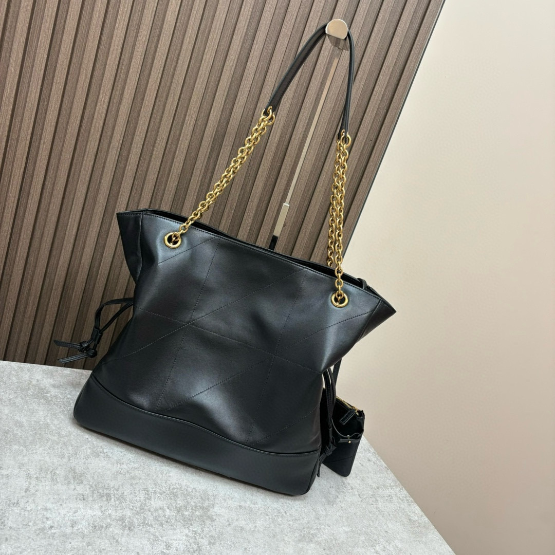 Y51 JAMIE 4.3 LARGE POCHON in lambskin 27x34x3cm