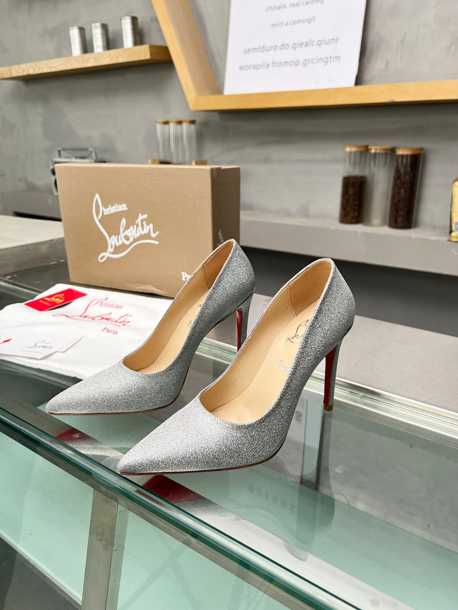 ua chr1st1an louboutin cl red-botT0m shoes